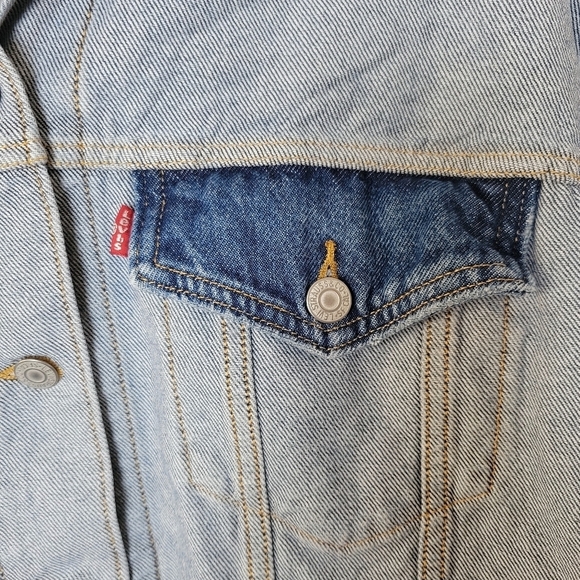 NEW Levi’s Inside Out 90’s Trucker Jean Jacket Two Toned Denim Oversized Sz L - Picture 6 of 10